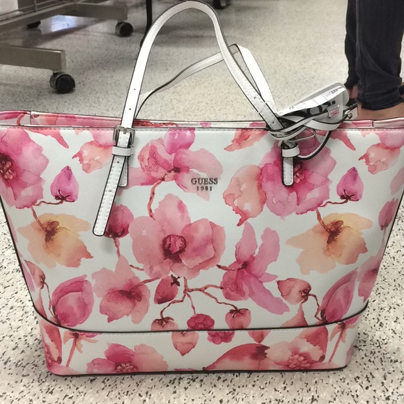 G by guess Purse - Picture 1 of 3